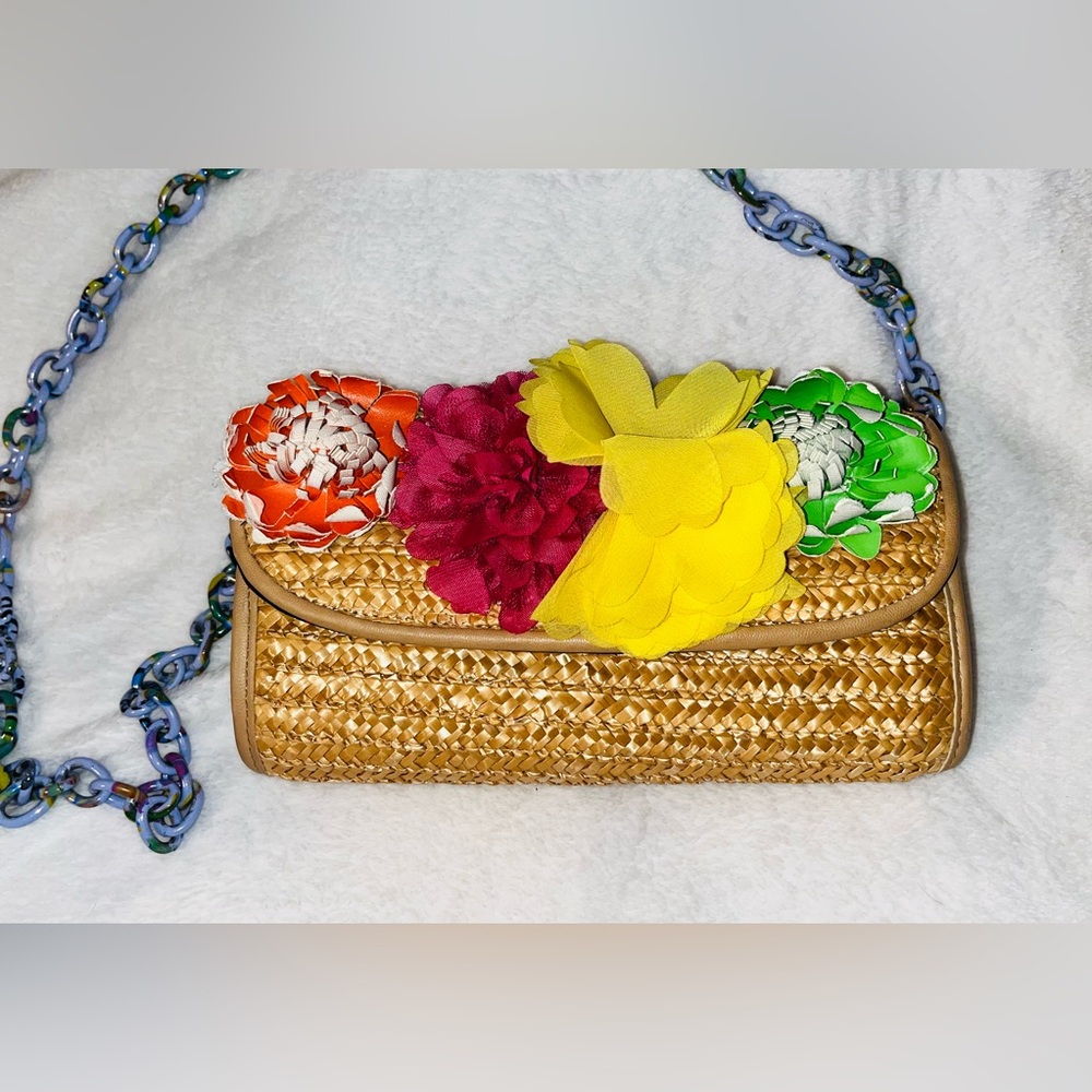BETSEY JOHNSON Straw Floral Chain link Crossbody